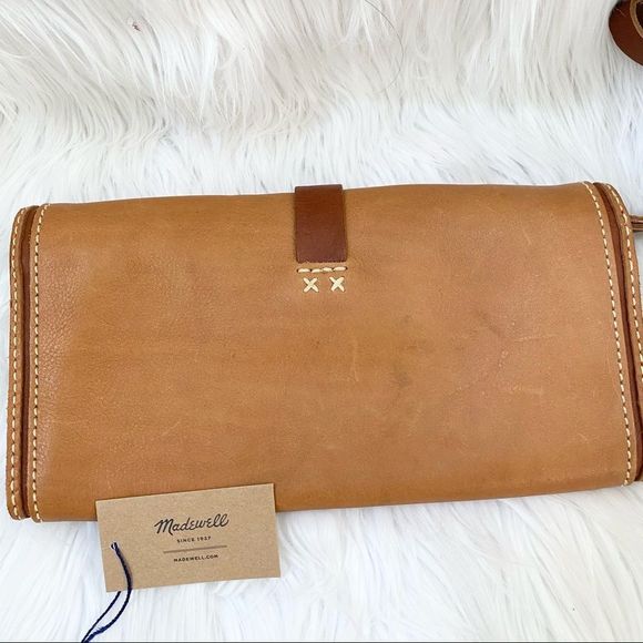 madewell • the dispatch clutch wristlet - Picture 3 of 11